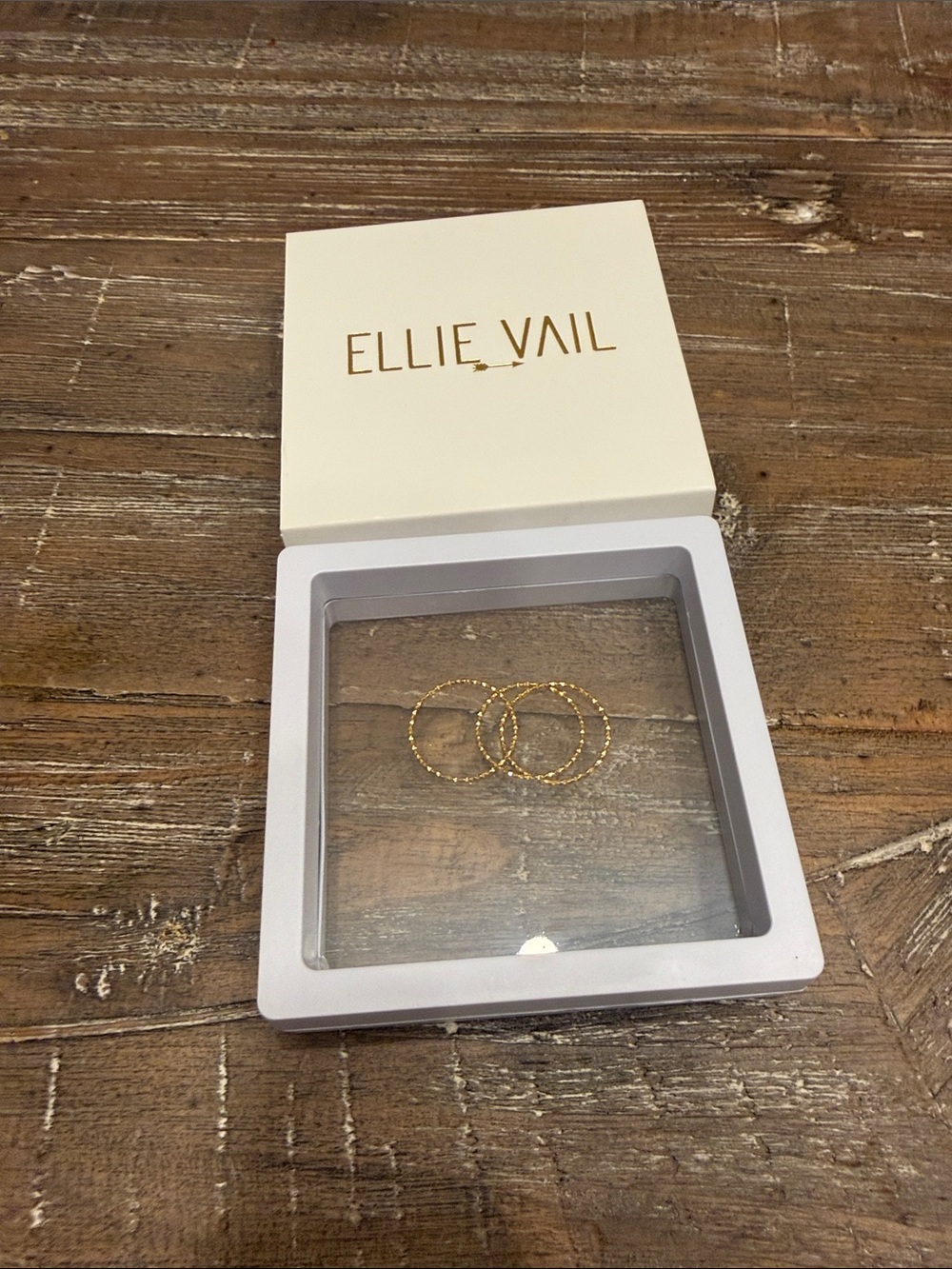 Ellie Vail size 8 waterproof ring Blair interlocking hammered ring